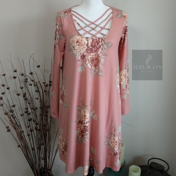 🆕Floral Swing Dress w/Pockets - Picture 8 of 16